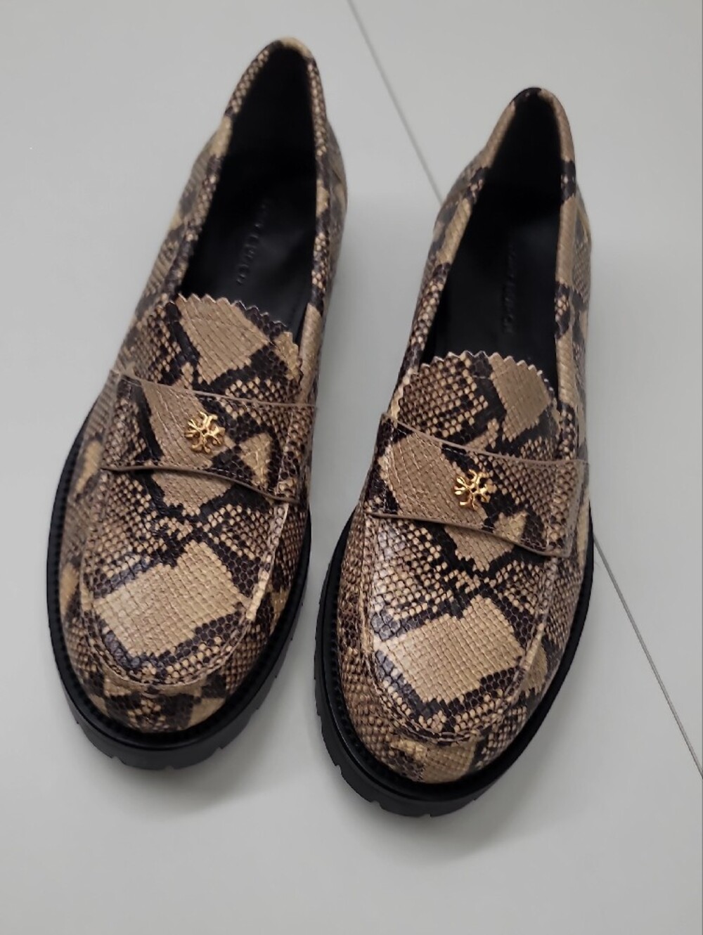 Tory Burch Classic Lug Sole Snake-Print Loafer Size 7